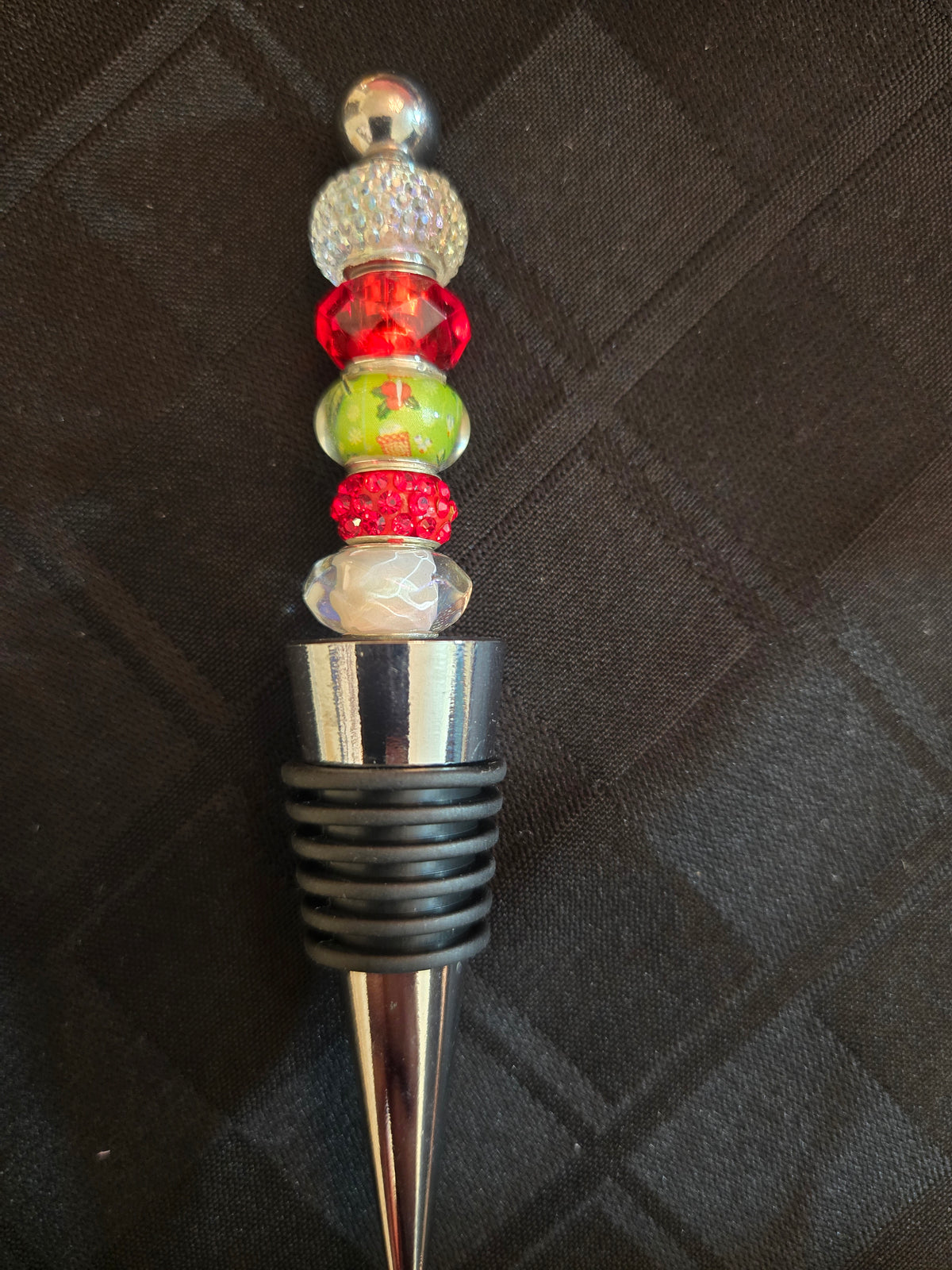 W11 Red and Green Christmas Beaded Wine Bottle Stopper