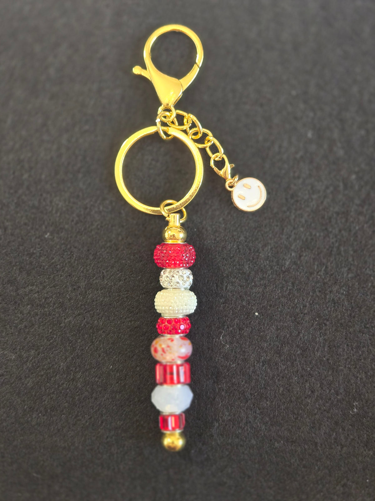 GL3 Red and White Beaded Keychain with smiley face
